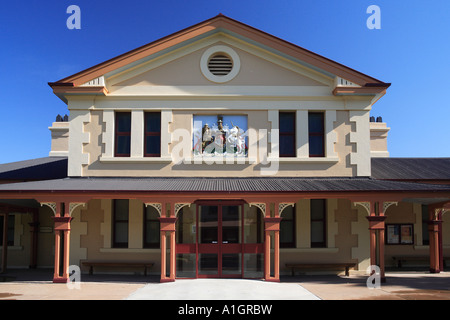 Argent street court house e stemma, costruito nel 1889, Broken Hill gamma barriera, Nuovo Galles del Sud, Australia Foto Stock