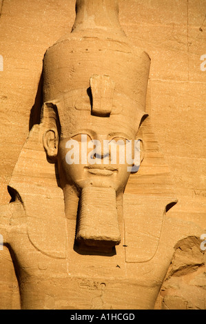 Ramses II statua del tempio di Abu Simbel Egitto Foto Stock