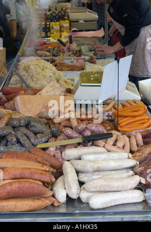 Crauti stand nel mercato all'aperto in Francia Foto Stock