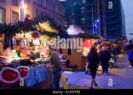 Il tedesco mercatino di Natale di St Enoch Square Glasgow Scotland Regno Unito Foto Stock