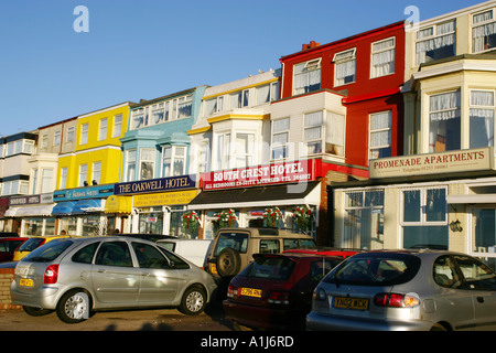 Alberghi e bed and breakfast residences lungo il lungomare di Blackpool, Lancashire Foto Stock