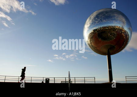 Mondi più grande Glitterball, Blackpool, Lancashire Foto Stock