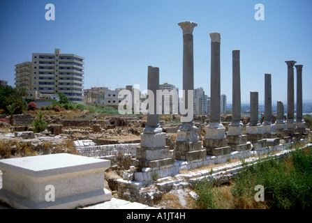 Pneumatico Libano rovine fenicie costruzione illegale costruito sulla città vecchia Foto Stock