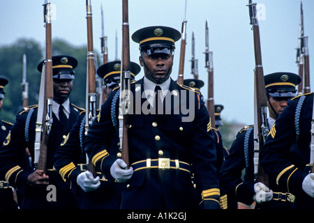 Guardia d'onore di sfilate a US Army War College di Carlisle Barracks, Pennsylvania, STATI UNITI D'AMERICA Foto Stock