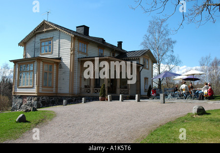 Il Museo Gallen-Kallela cafe situato appena al di fuori di Helsinki nel Tarvaspaa. Ex casa del pittore finlandese Akseli Gallen-Kallel Foto Stock