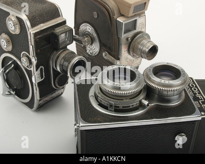 Un assortimento di vecchio stile di telecamere su pellicola Foto Stock