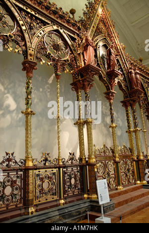 La schermata di Hereford progettato da Sir Gilbert Scott nel 1862 al Victoria and Albert Museum di Londra Kensington Foto Stock