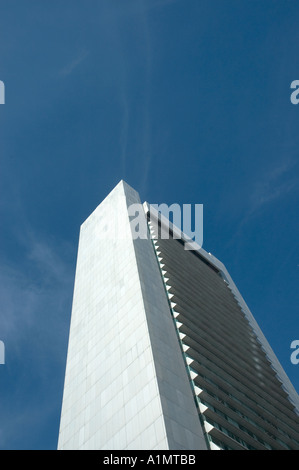 Guardando verso l'alto la Federal Reserve Bank a 600 Atlantic Avenue in Boston Foto Stock