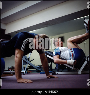 James Cracknell e Matthew Pinsent Formazione presso il Leander Club di canottaggio, prima del loro successo oro prestazioni vincenti alla Olimpiadi di Atene. Foto Stock