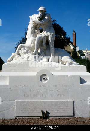 Memoriale di Artilleryman e il suo cavallo ferito, Chipilly, Francia Foto Stock