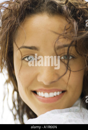 Donna sorridente, close-up di faccia, ritratto Foto Stock
