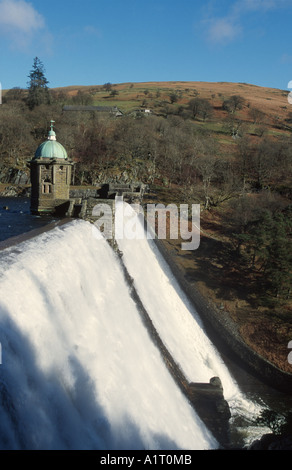Caban Coch diga in Welsh Elan Valley Foto Stock