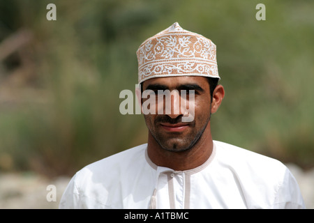 Uomo locale in Sint, vicino a Jebel Shams, Oman Foto Stock