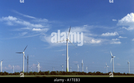 Mulini a vento per la generazione di energia elettrica in Austria orientale Foto Stock