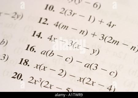 Algebra matematica scuola di matematica collegio libro di testo Foto Stock