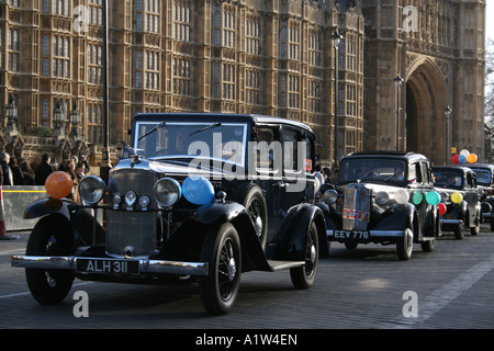 Classic motor cars alla sfilata di Capodanno Londra 2007 Foto Stock