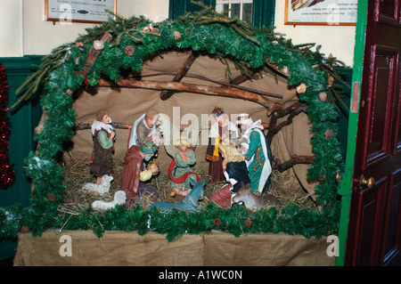 Le decorazioni di Natale,modello della Natività raffigurante la nascita di Cristo. Foto Stock