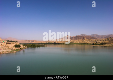 AFGHANISTAN fra Jalalabad e Kabul vicino a Jalalabad Kabul River Foto Stock