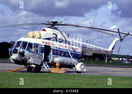 Mil Mi 8 Mi17 Hip russo il sollevamento pesante trasporto truppa di elicottero. GAV 1070-36 Foto Stock