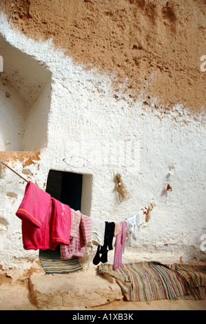 All'interno di troglodytes casa grotta nei pressi di Matmata città in Tunisia Foto Stock