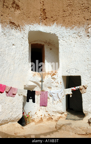 All'interno di troglodytes casa grotta nei pressi di Matmata città in Tunisia Foto Stock