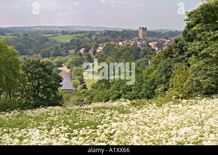 Richmond North Yorkshire Regno Unito vista da est in primavera Foto Stock