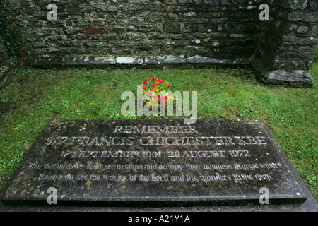 Sir Francis Chichester s memorial presso il St Peter s Chiesa Shirwell vicino a Barnstaple Regno Unito Foto Stock