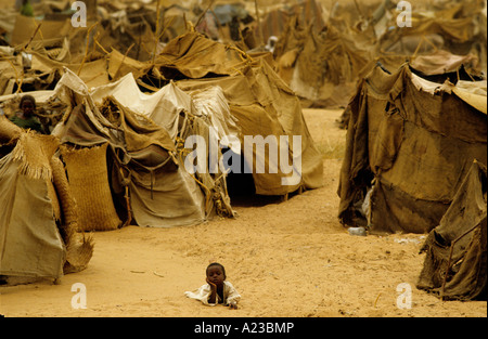 La CARESTIA IN SUDAN 1985 Refugee Camp a El Fasher DARFUR 1985 Foto Stock