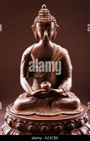 Il bronzo statua del Buddha realizzato in Nepal Foto Stock