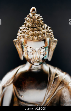 Il bronzo statua del Buddha realizzato in Nepal Foto Stock