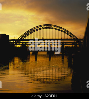 Tyne Bridges, Newcastle upon Tyne, Tyneside, Tyne and Wear, Inghilterra, Regno Unito. Negli anni '90 Foto Stock