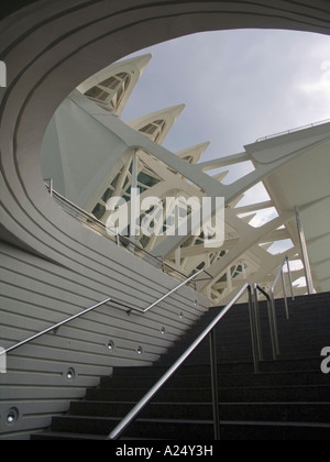 Spagna Valencia Provincia Valencia La Cuidad de las Artes y las Ciencias Città delle Arti e delle scienze, verticale Foto Stock