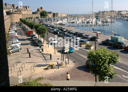 Vista panoramica di Saint Malo Porto Sant San S Maloù Breton Brittany Bretagne Canale Inglese a nord ovest della Francia Europa Foto Stock