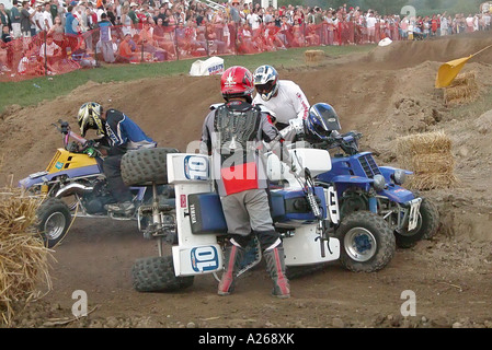 Incidente in un ATV motor racing event Foto Stock