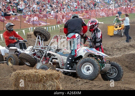 Incidente in un ATV motor racing event Foto Stock