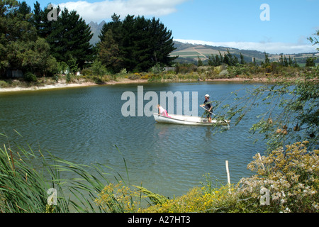 Helderberg vicino a Stellenbosch western cape South Africa RSA di canottaggio sul lago Foto Stock