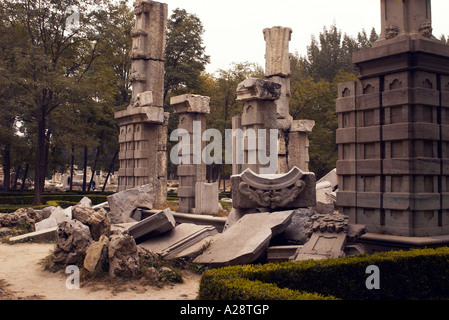 Rovine del Vecchio Palazzo d'Estate a Pechino in Cina Foto Stock