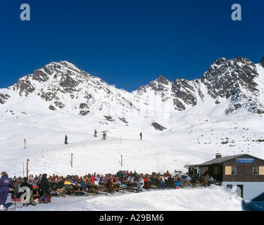 Ristorante a La Chaux, Mont Fort Ski Area, Verbier, Valois, Alpi Bernesi, Svizzera Foto Stock