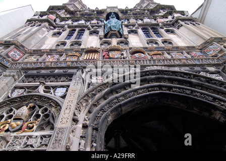 La Cattedrale di Canterbury e dettaglio di gate gate di Christchurch e la statua di Cristo Foto Stock