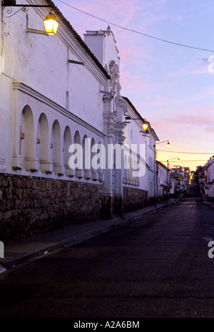 Architettura coloniale street nella città mineraria di Sucre, Bolivia Foto Stock