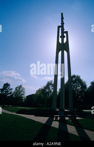 Torre campanaria del campus di Washburn University di Topeka nel Kansas. Foto Stock