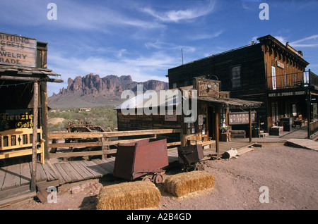 Stati Uniti d'America Arizona Trail Apache Goldfield Ghost Town Superstition Mountains Foto Stock