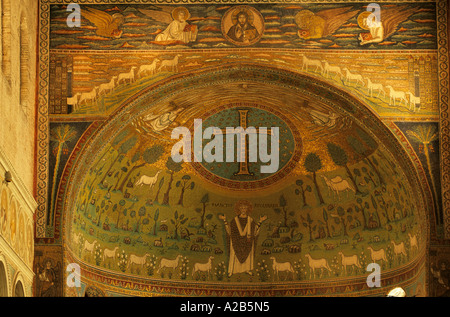 Basilica di Sant'Apollinare in Classe, abside con mosaici, Classe, Ravenna, Provincia di Ravenna, Emilia Romagna, Italia Foto Stock
