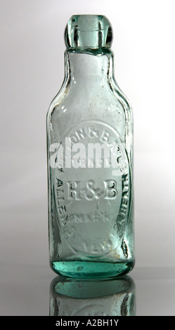 Vecchio Vintage mezza pinta di birra bottiglia Foto Stock