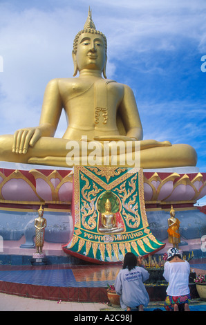 Grande statua del Buddha a Ko Samui Island in Thailandia Foto Stock