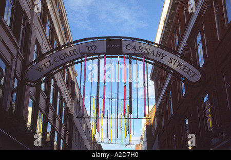 Ingresso a Carnaby Street, London Inghilterra England Foto Stock