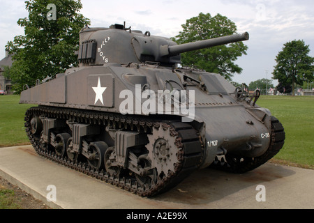 Sherman serbatoio dal WW2 sul display all'Ospedale di veterani in Sandusky Ohio OH Foto Stock