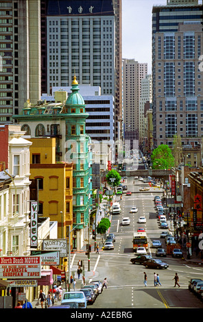 USA CA San Francisco downtown Columbus Avenue Columbus tower quartiere degli affari Foto Stock