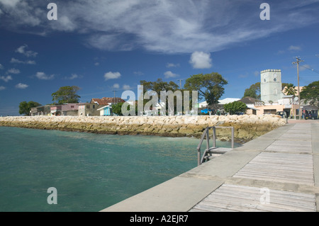 BARBADOS, Costa Ovest, Speightstown: vista sulla città dalla città Pier Foto Stock