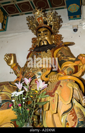 dh po Lin Monastero LANTAU HONG KONG Dio statua in Ingresso al tempio divinità cinesi divinità Cina Foto Stock